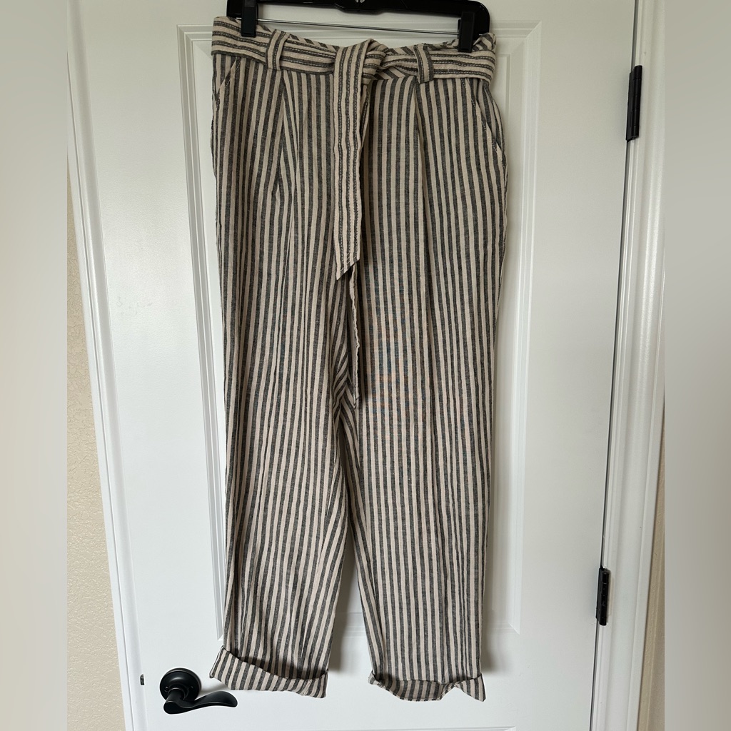 Nwt Trina Turk Striped Capris - Black And White